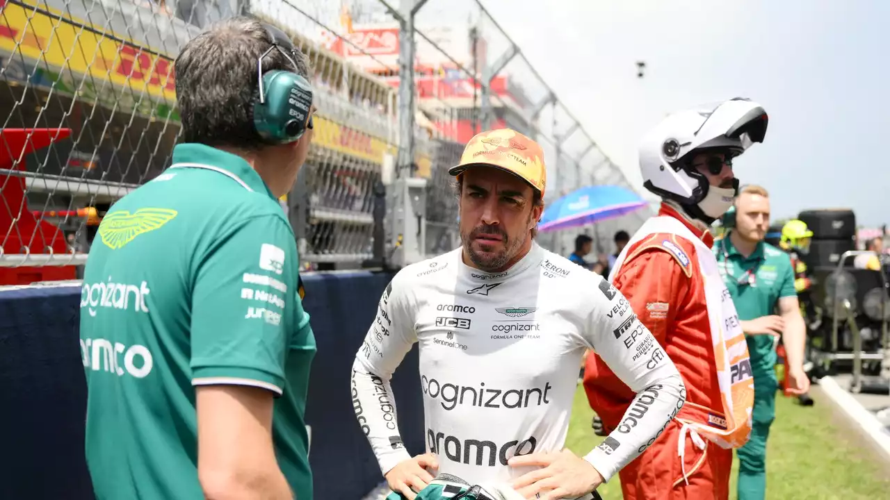 Fernando Alonso aprende a sufrir en Aston Martin: sólo pudo luchar con los duros