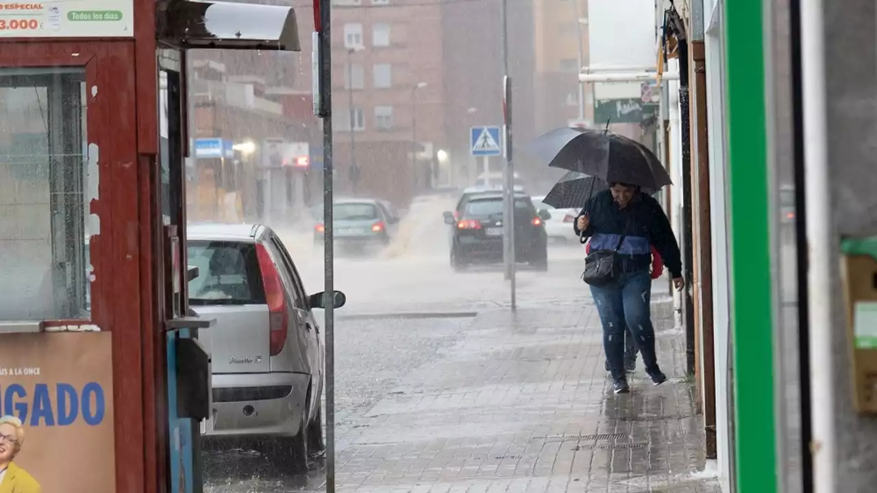 Las lluvias y tormentas mantienen activos los avisos en nueve comunidades autónomas de la mitad norte peninsular