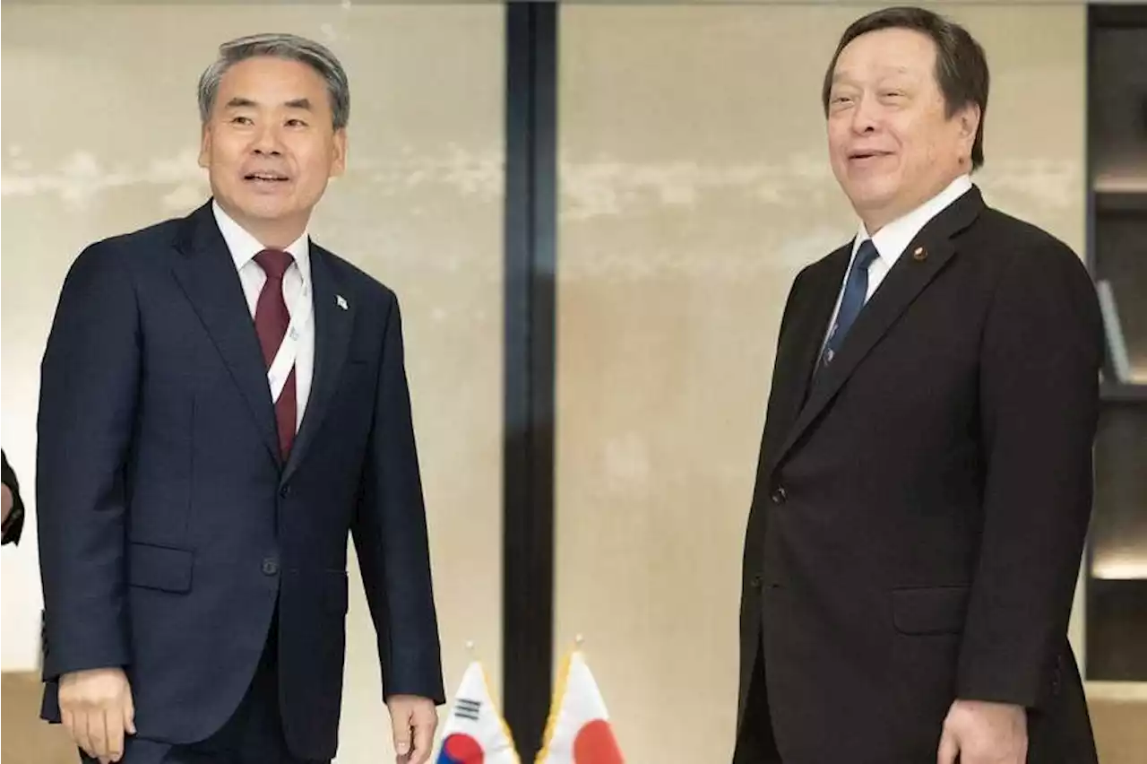 Japan and South Korea to speed up talks over pending military issues