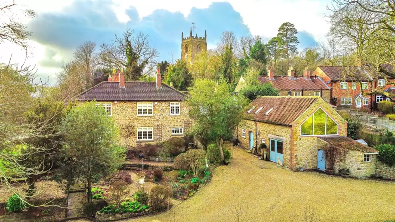 Beautiful vintage country home in Lincolnshire Wolds listed just below £1m