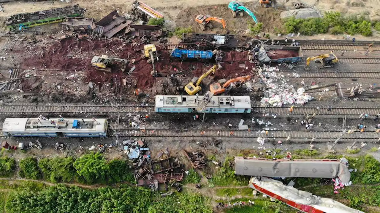 Rescue work ends for derailed passenger trains that killed over 300 people