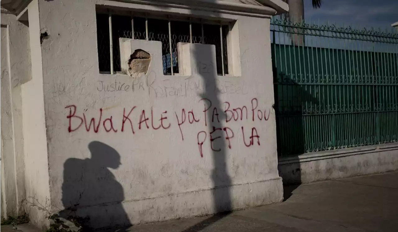 Vigilantes in Haiti strike back at gangsters with brutal street justice