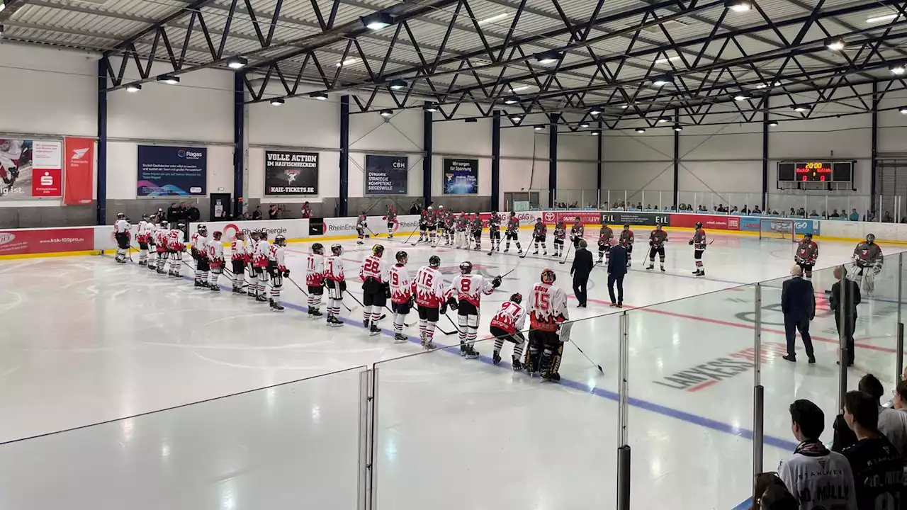 Eishockey-Benefizspiel von Polizei und Feuerwehr für Ratingen-Opfer