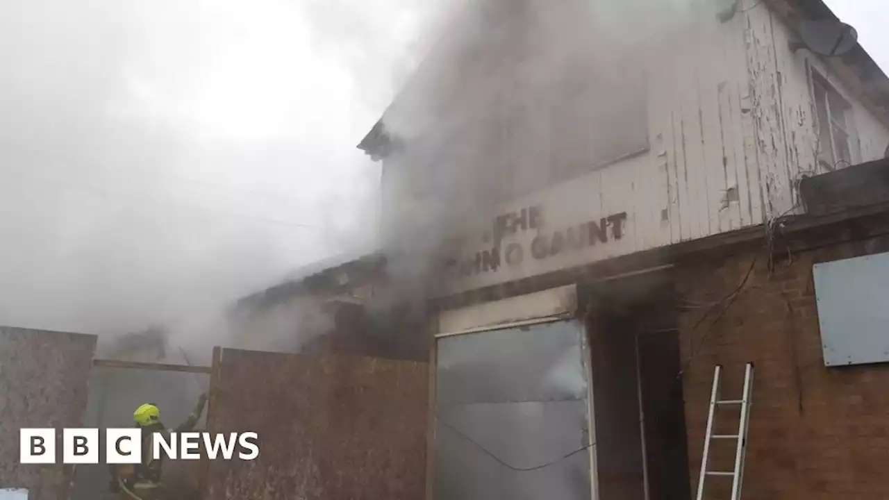 The John O'Gaunt: Fire breaks out at disused pub