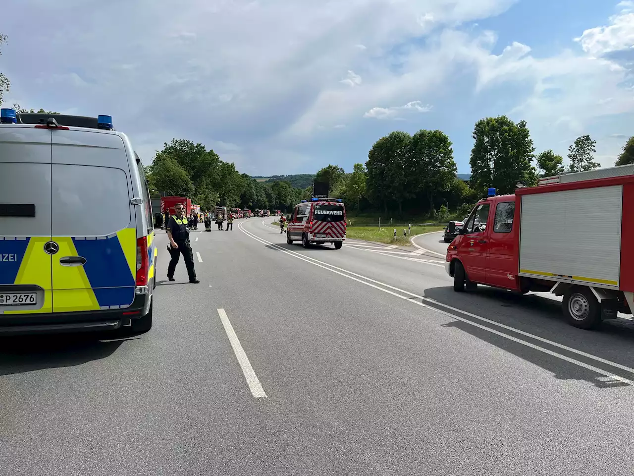 Gefahrgut-Einsatz bei Bad Abbach: Weiße Flüssigkeit ausgelaufen