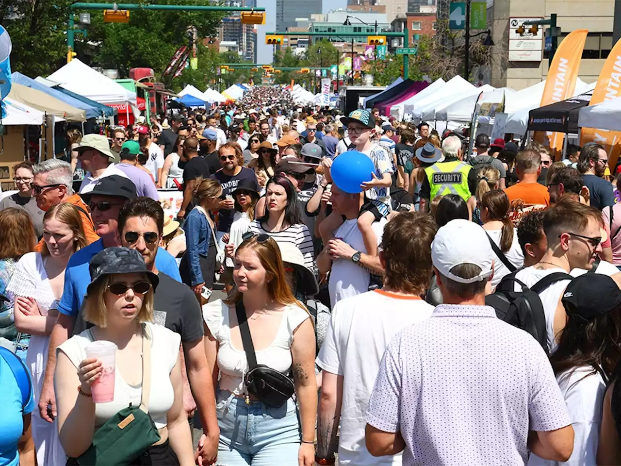 Calgary kicks off summer with popular Lilac Festival