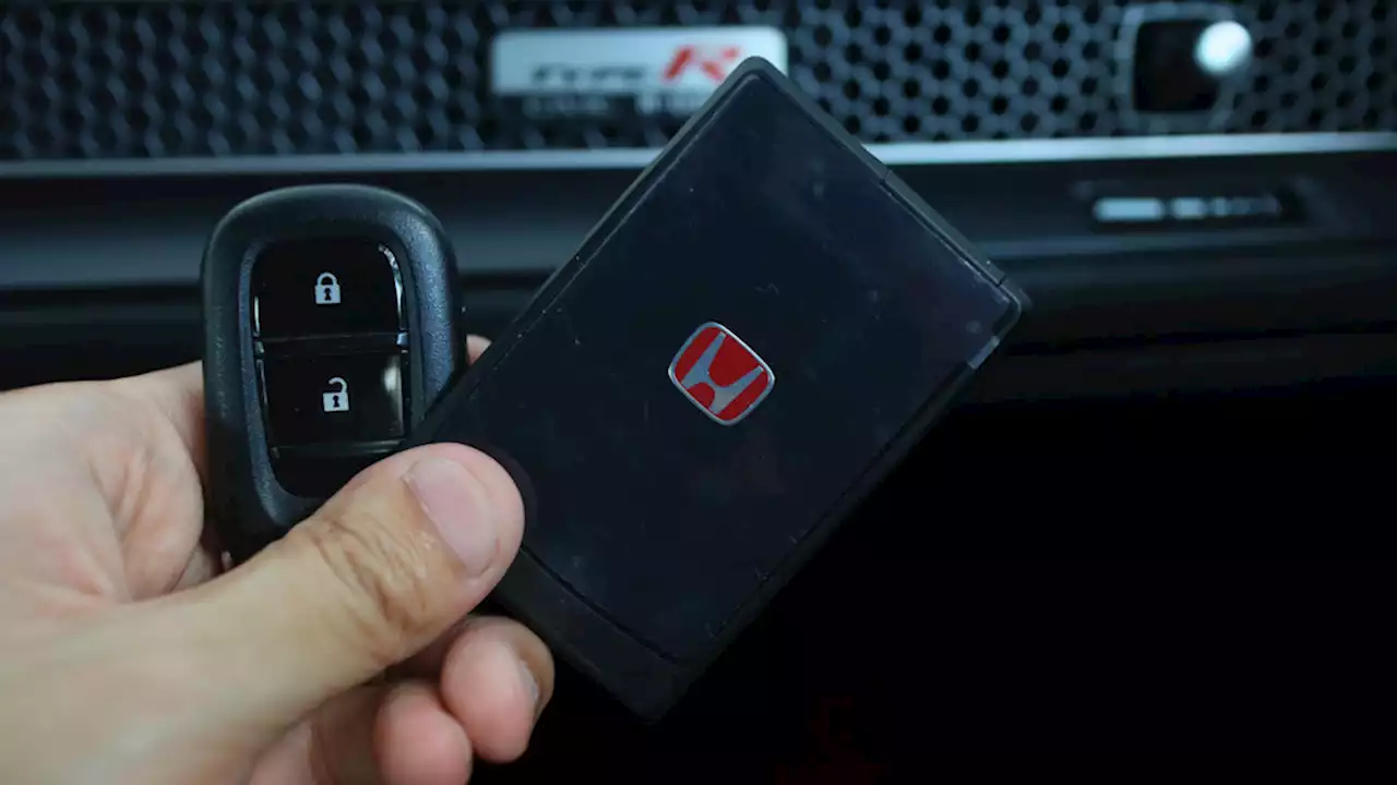 The Curious Case Of The Honda Civic Type R's Key Fob | CarGuide.PH | Philippine Car News, Car Reviews, Car Prices