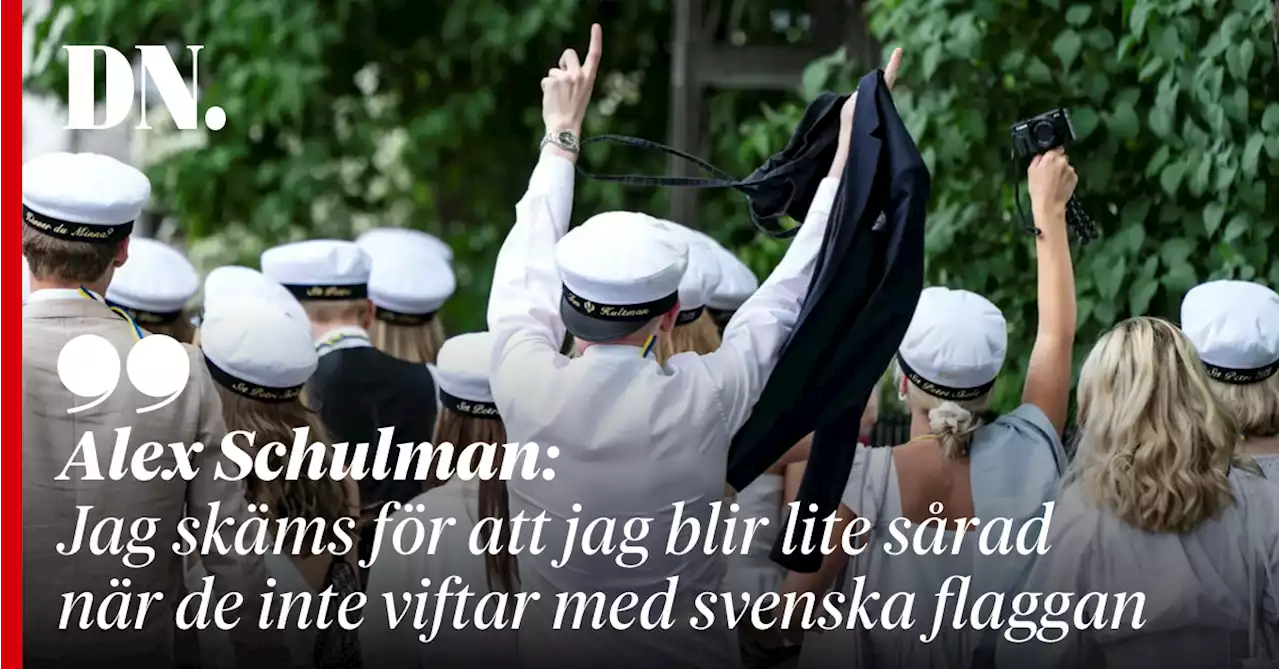 Alex Schulman: Jag skäms för att jag blir lite sårad när de inte viftar med svenska flaggan