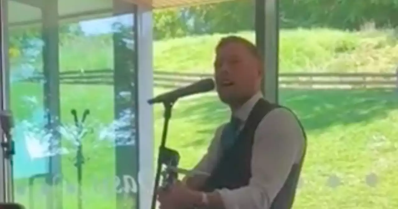 Rangers hero Scott Arfield performs own song at best pal's wedding