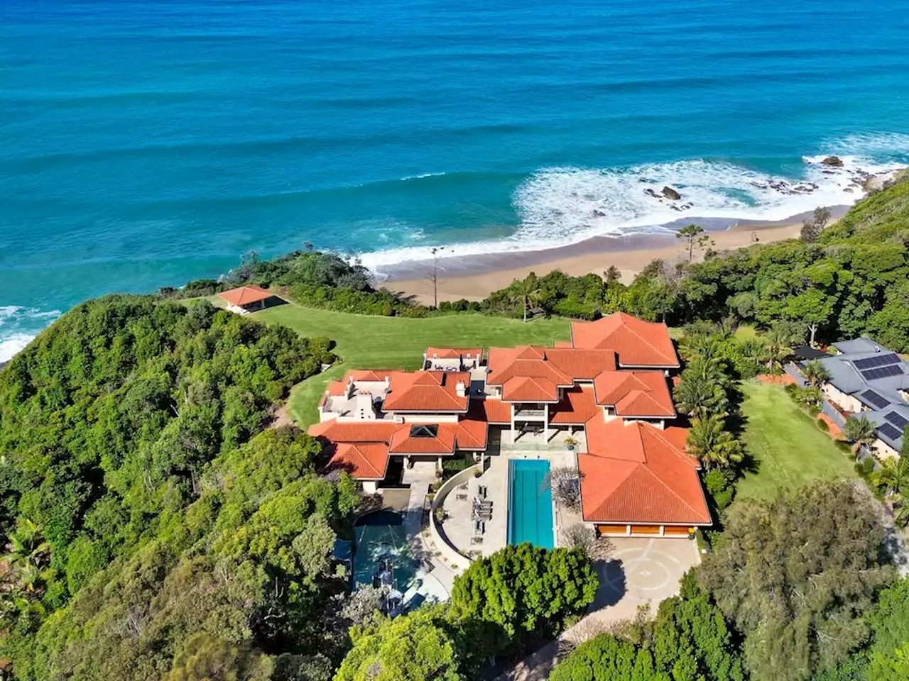 Embattled ex-billionaire’s 15-bed home sell off - realestate.com.au