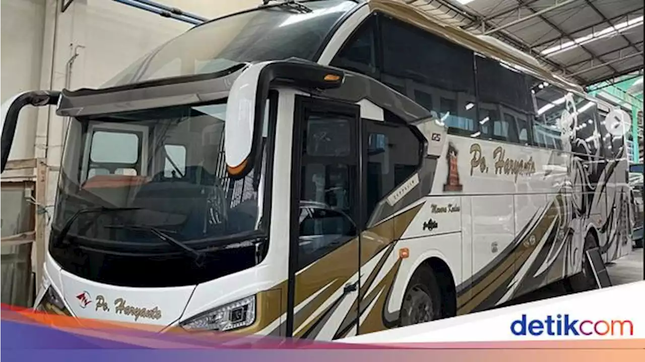 Bus Anyar PO Haryanto Meluncur dari Garasi Karoseri Gunung Mas