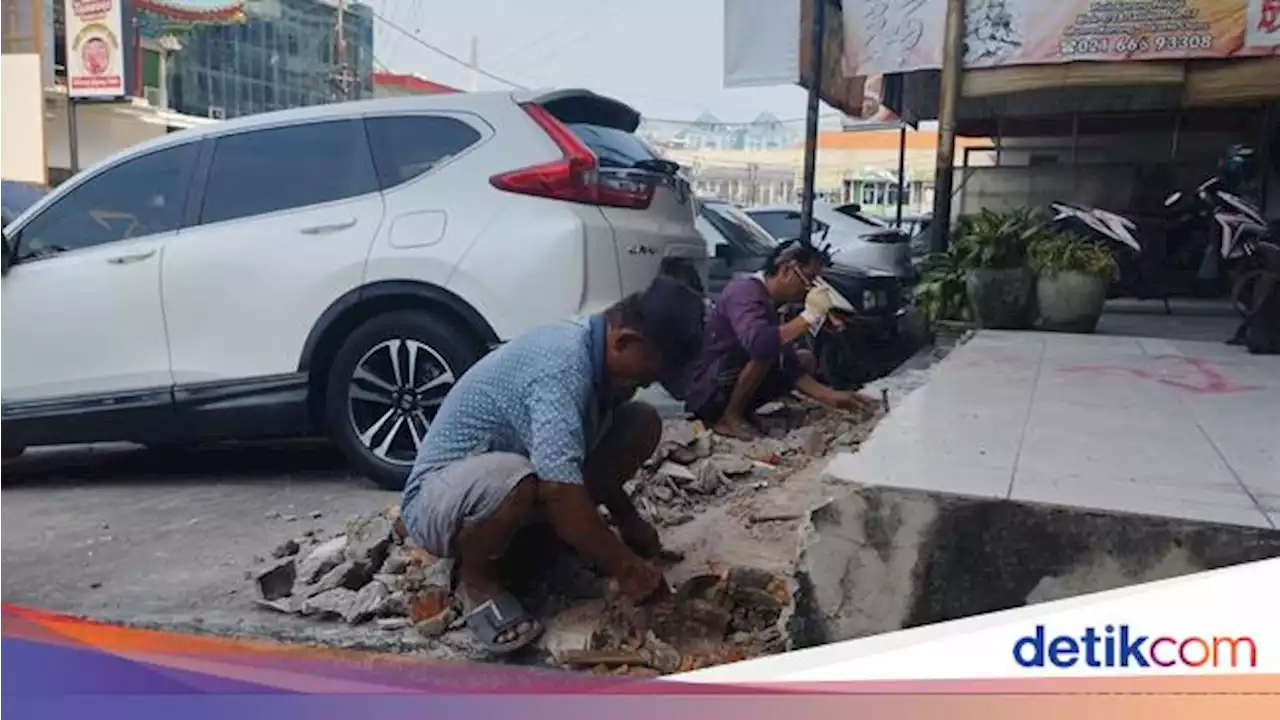 Ketua RT Minta JakPro Jelaskan Ruko 'Makan Jalan' Pluit: Kalian yang Jual