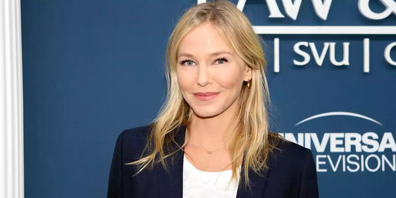 Law & Order: SVU's Kelli Giddish announces pregnancy