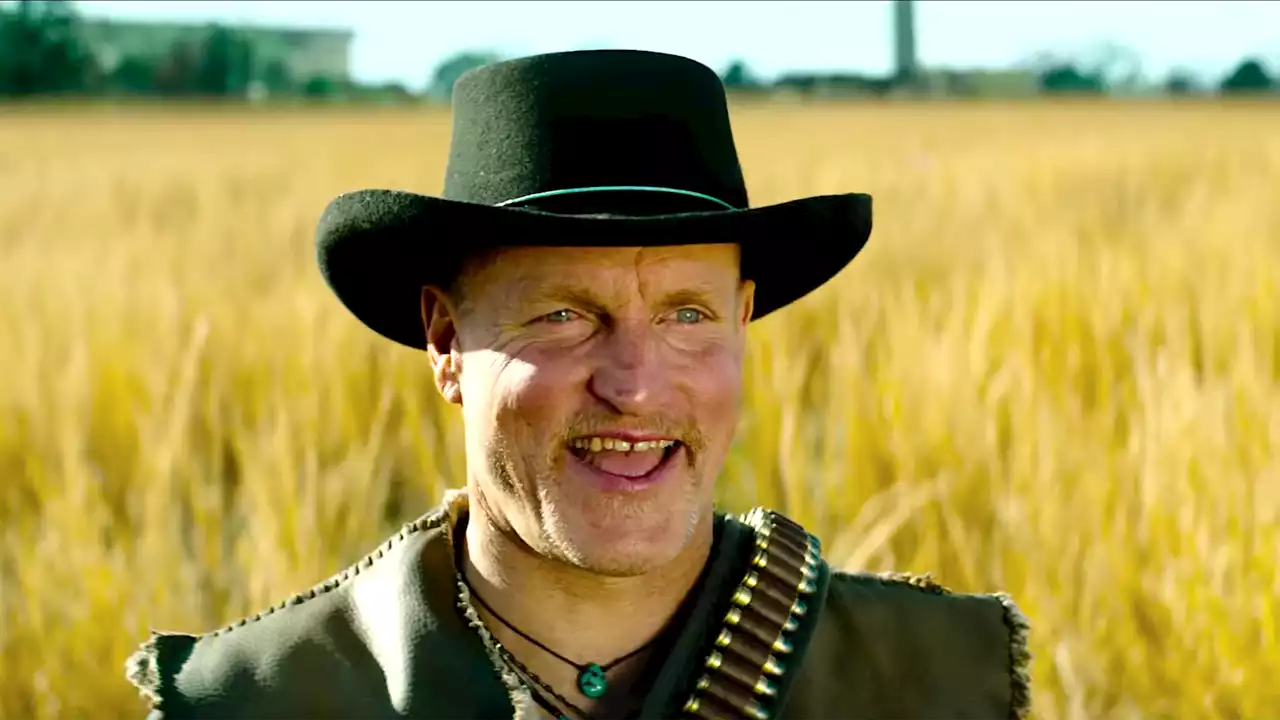 Aus Solidarität gemeinsam gekotzt: So besonders wurde Woody Harrelson am Set einer Kult-Serie von seinen Kollegen unterstützt