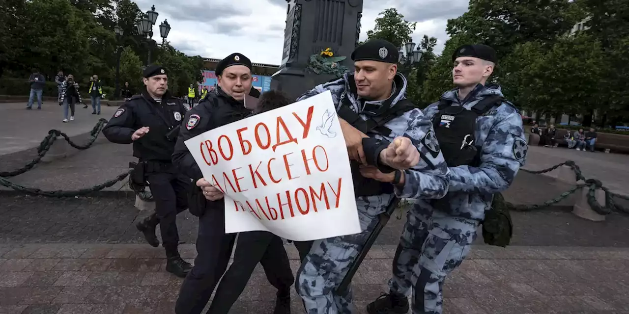 In Russia più di 100 persone sono state arrestate nel corso di manifestazioni in sostegno di Alexei Navalny - Il Post