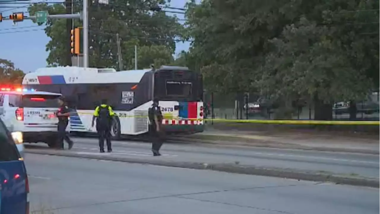 2 people shot on METRO bus in north Houston