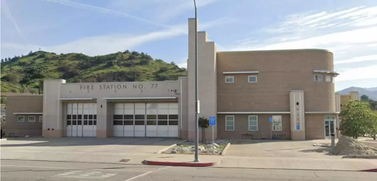 Vehicle crashes into LA fire station in Shadow Hills