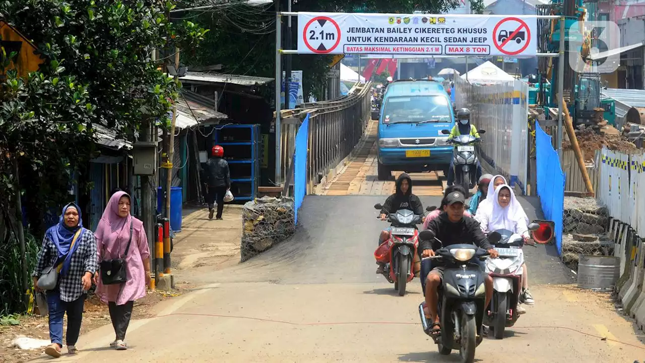 Pemasangan Rangka Baja Jembatan Belum Rampung, Penutupan Jalan Raya Bogor-Sukabumi Ditunda