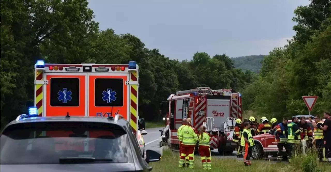 Gefahrgut-Einsatz auf der B16 bei Bad Abbach: Fenster und Türen geschlossen halten