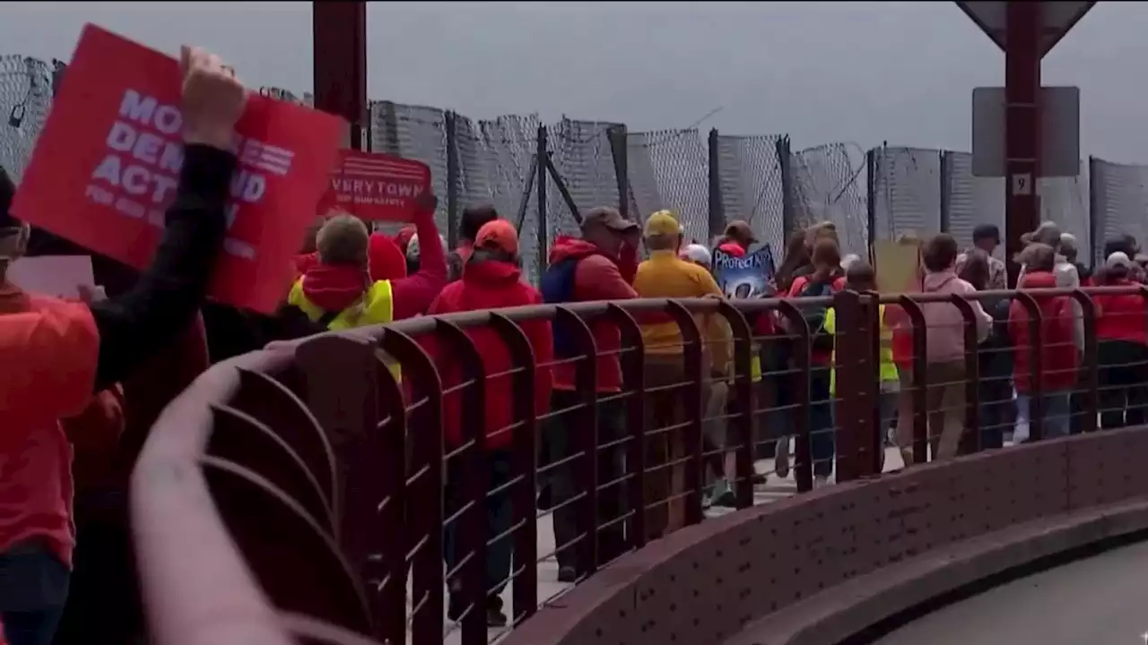 Advocates, Community Rally Against Gun Violence Across Golden Gate Bridge