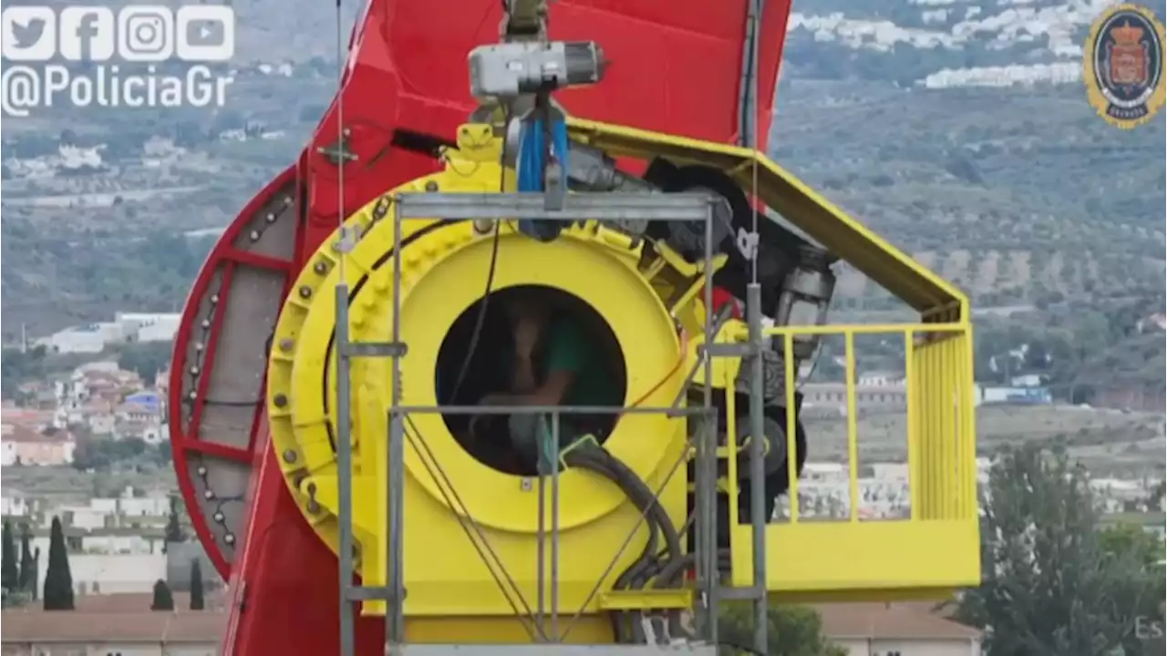 Rescatan a un operario atrapado en el Gigant XXL, la atracción más alta de Granada