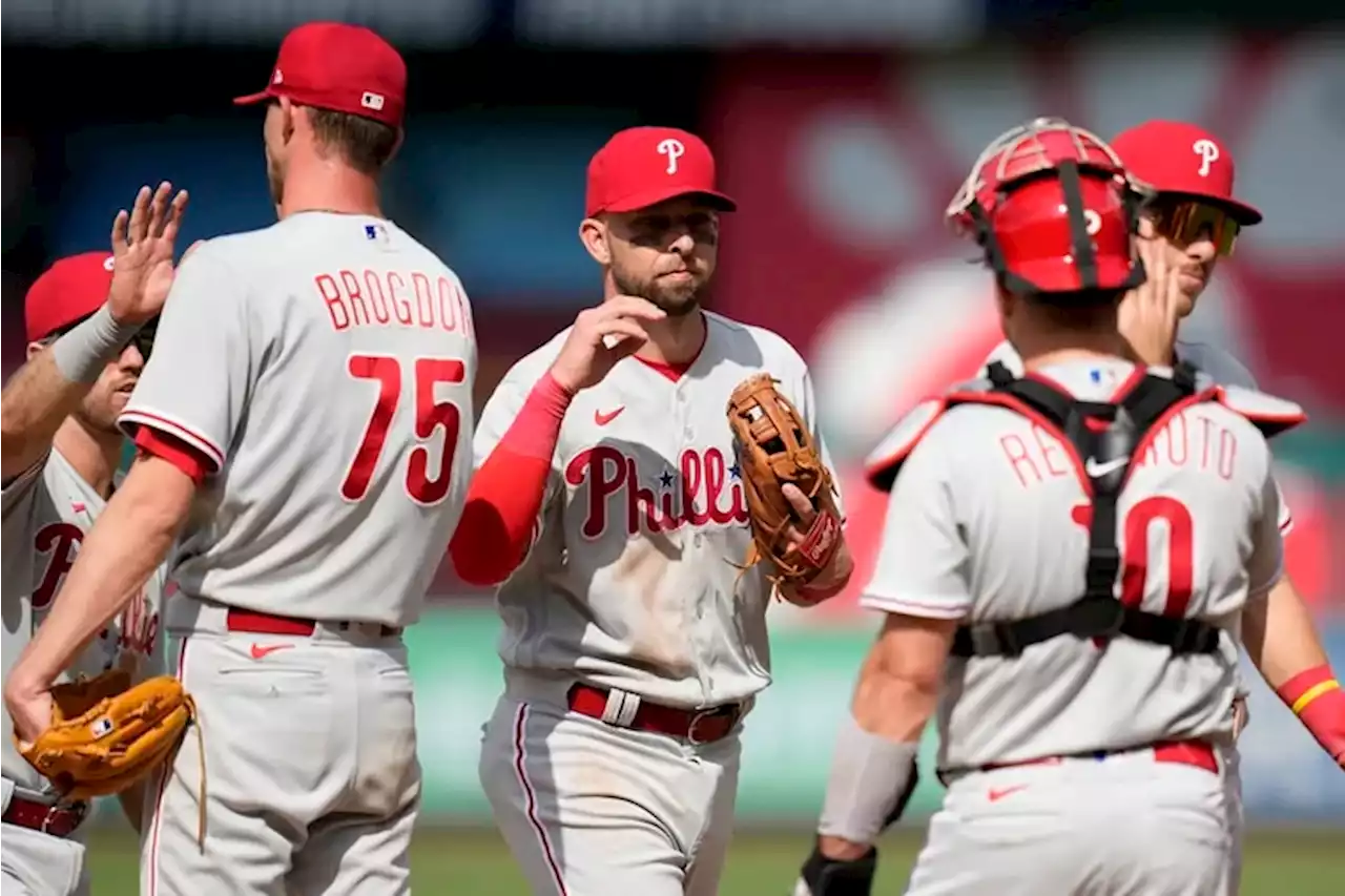 Kyle Schwarber and Drew Ellis combine to lead the Phillies rout over the Nationals, 11-3