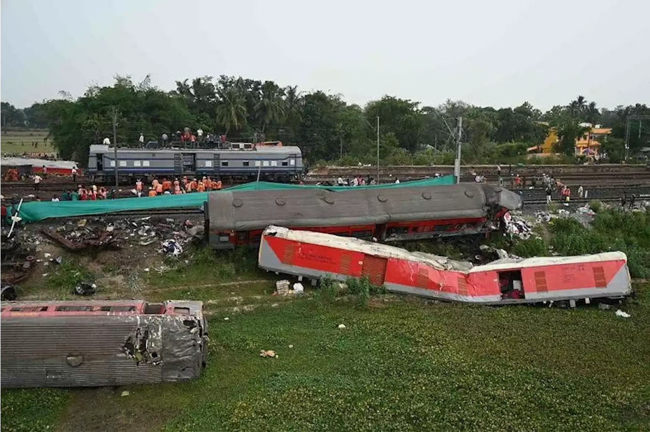 Official probe into Indian rail disaster announced; relatives still looking for missing loved ones