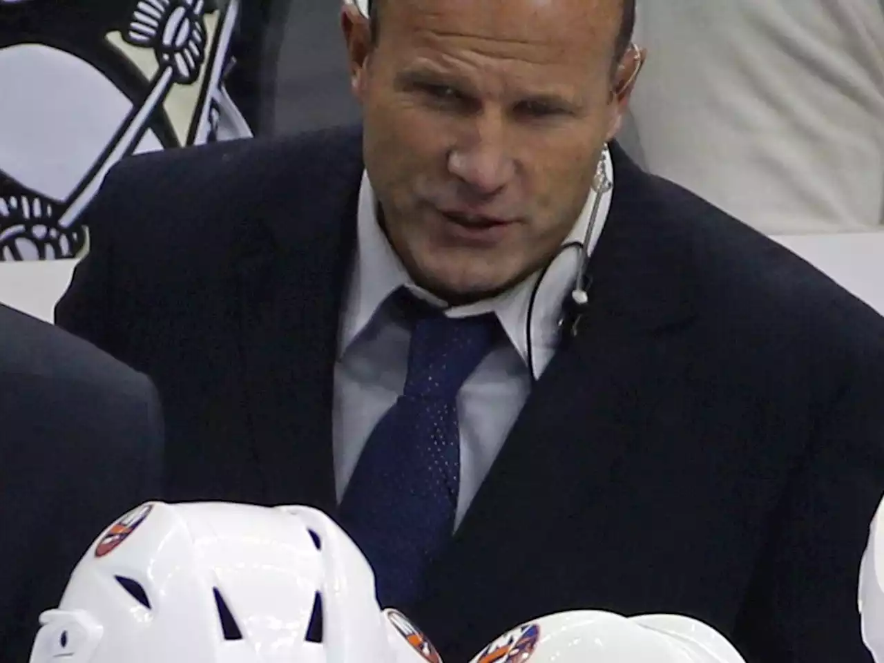 Anaheim Ducks hire former Maple Leafs assistant Greg Cronin as head coach