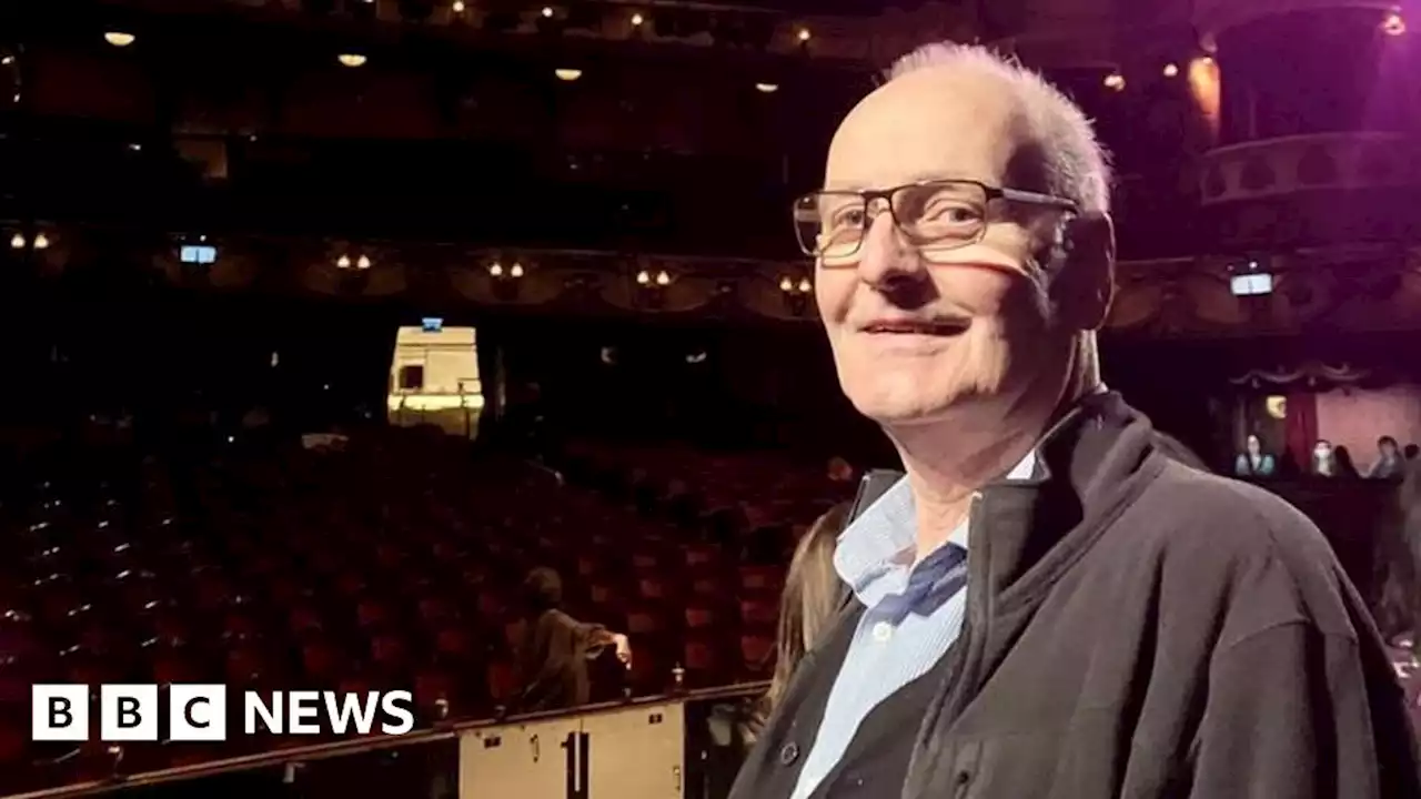 World's longest Covid sufferer Dave Smith takes West End stage