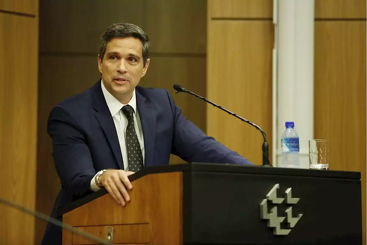 Campos Neto: Juros altos 'não são para rentistas' e ocorrem porque o governo 'deve muito'