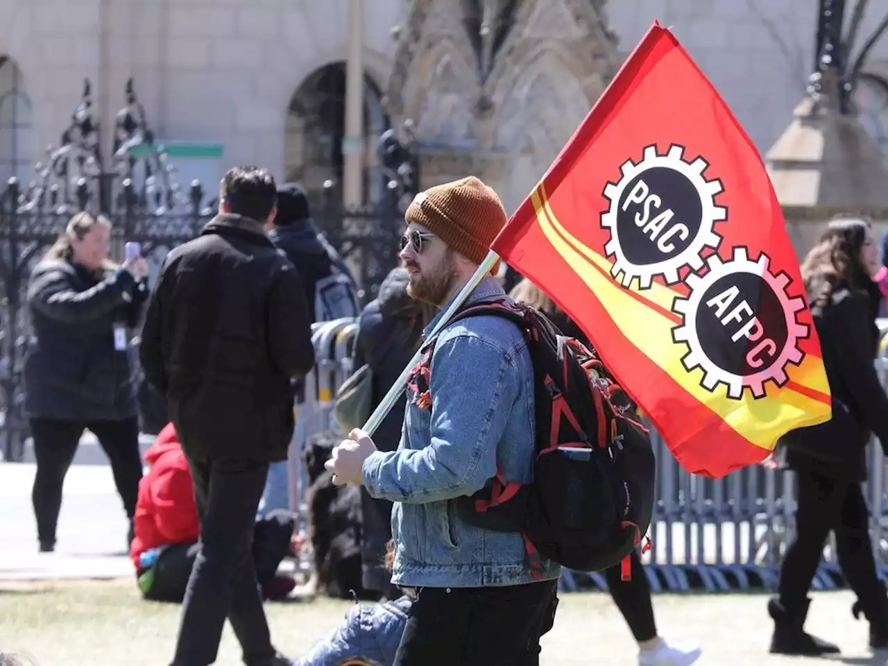 DEAL MATCHED: Treasury Board gives updated deal to union that signed agreement before PSAC strike