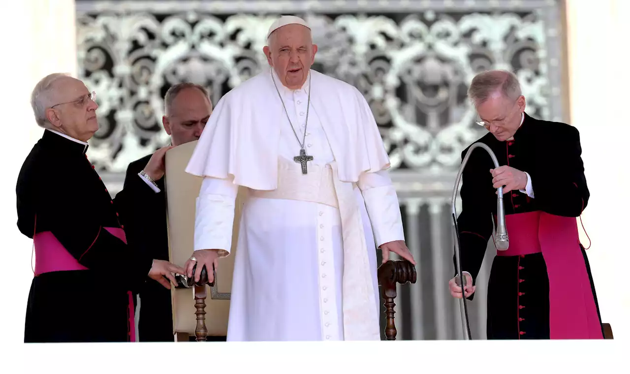 Rom: Vollnarkose – Papst Franziskus (86) muss sich dringender OP unterziehen