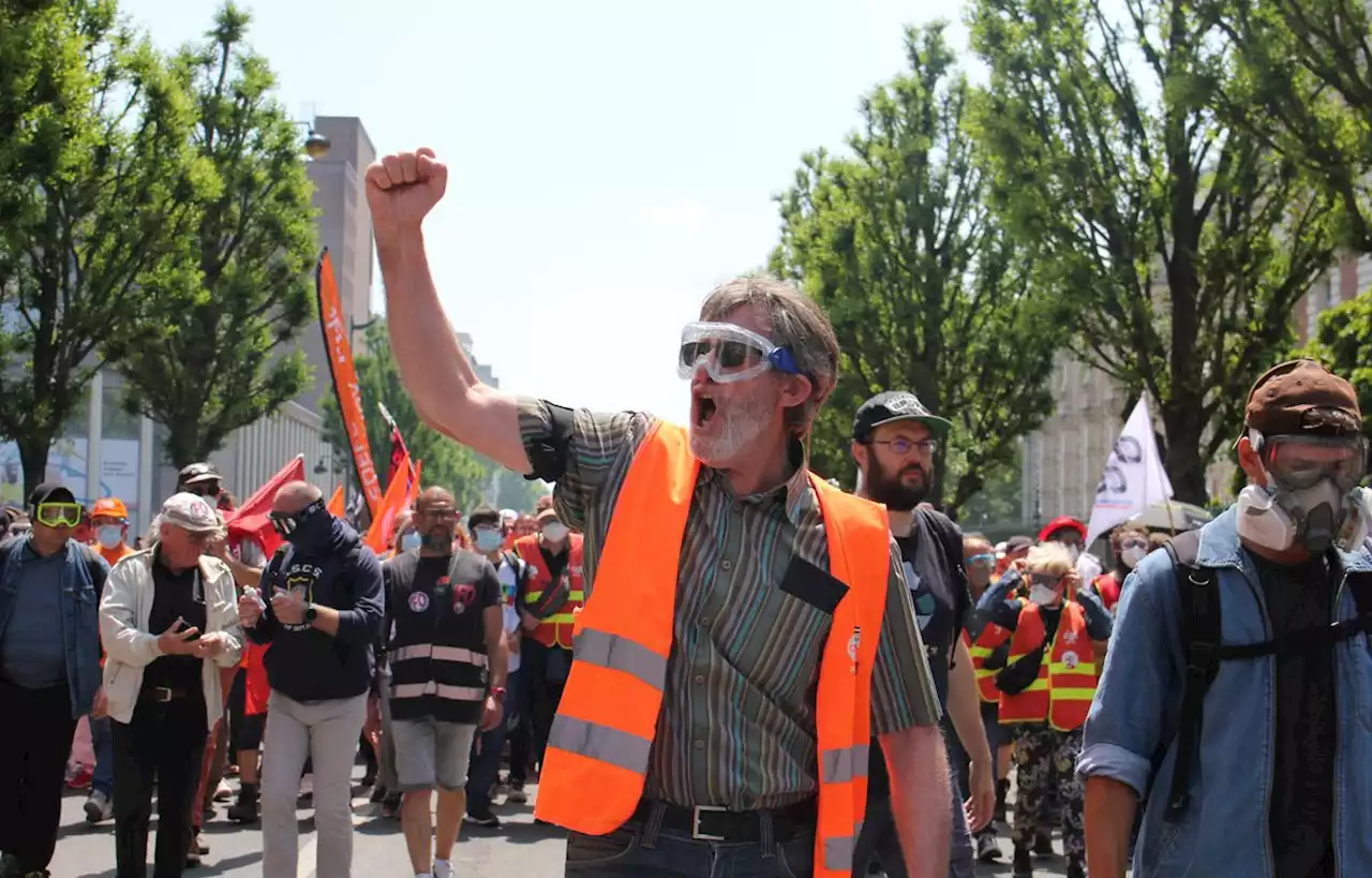 Enquête ouverte après l’agression de militants de gauche lors d’un collage