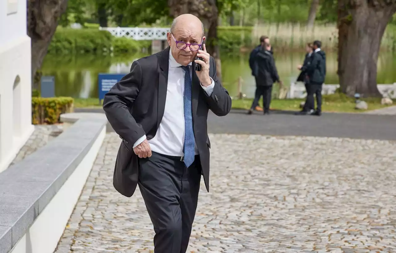 Le Drian nommé « envoyé personnel pour le Liban »