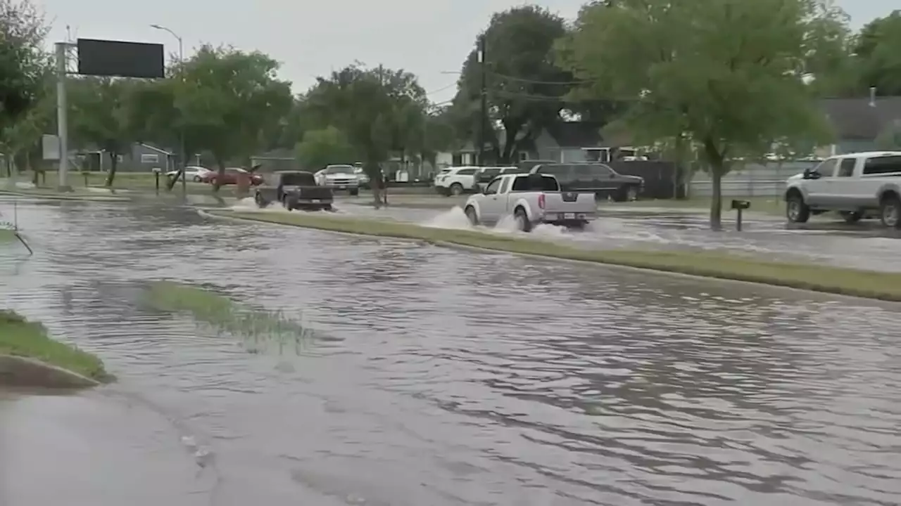 'Our water has nowhere to go': Northeast Houston residents petition city for more drainage funding