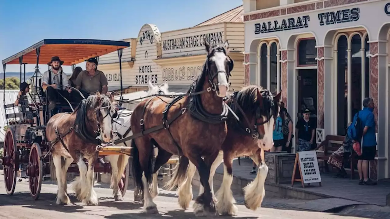 Workers at one of Victoria's most loved tourist attractions vote to strike