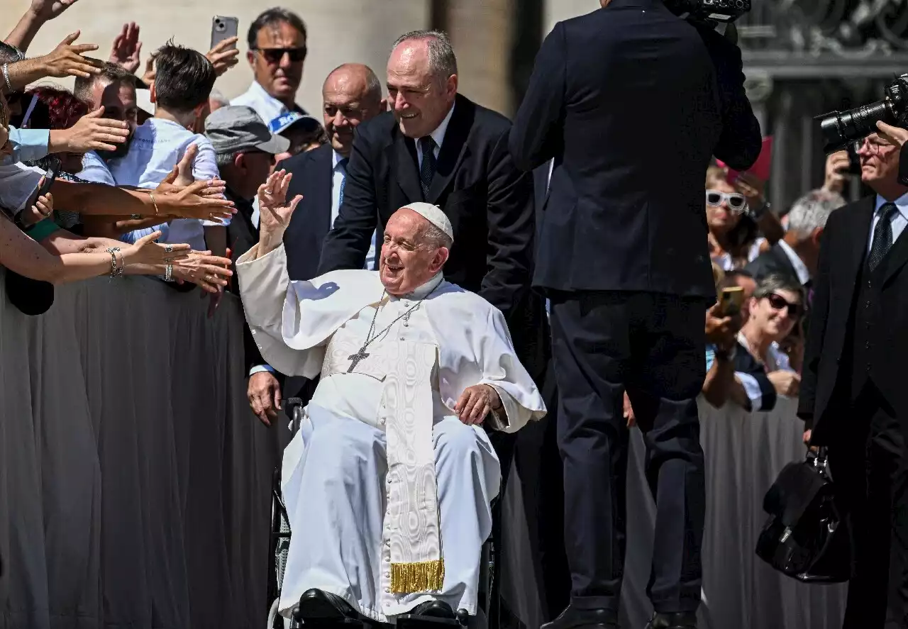 Le pape François opéré pour un risque d'occlusion intestinale