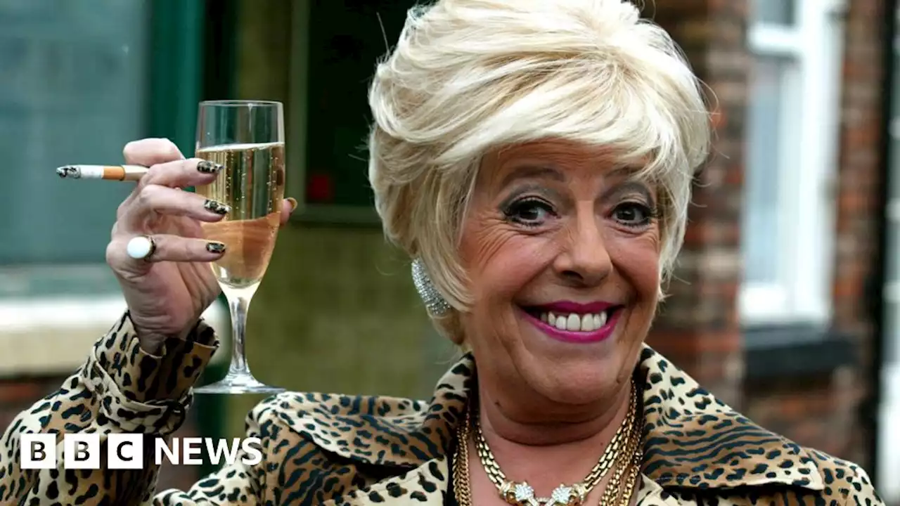 Julie Goodyear: Coronation Street's Bet Lynch actress reveals dementia diagnosis