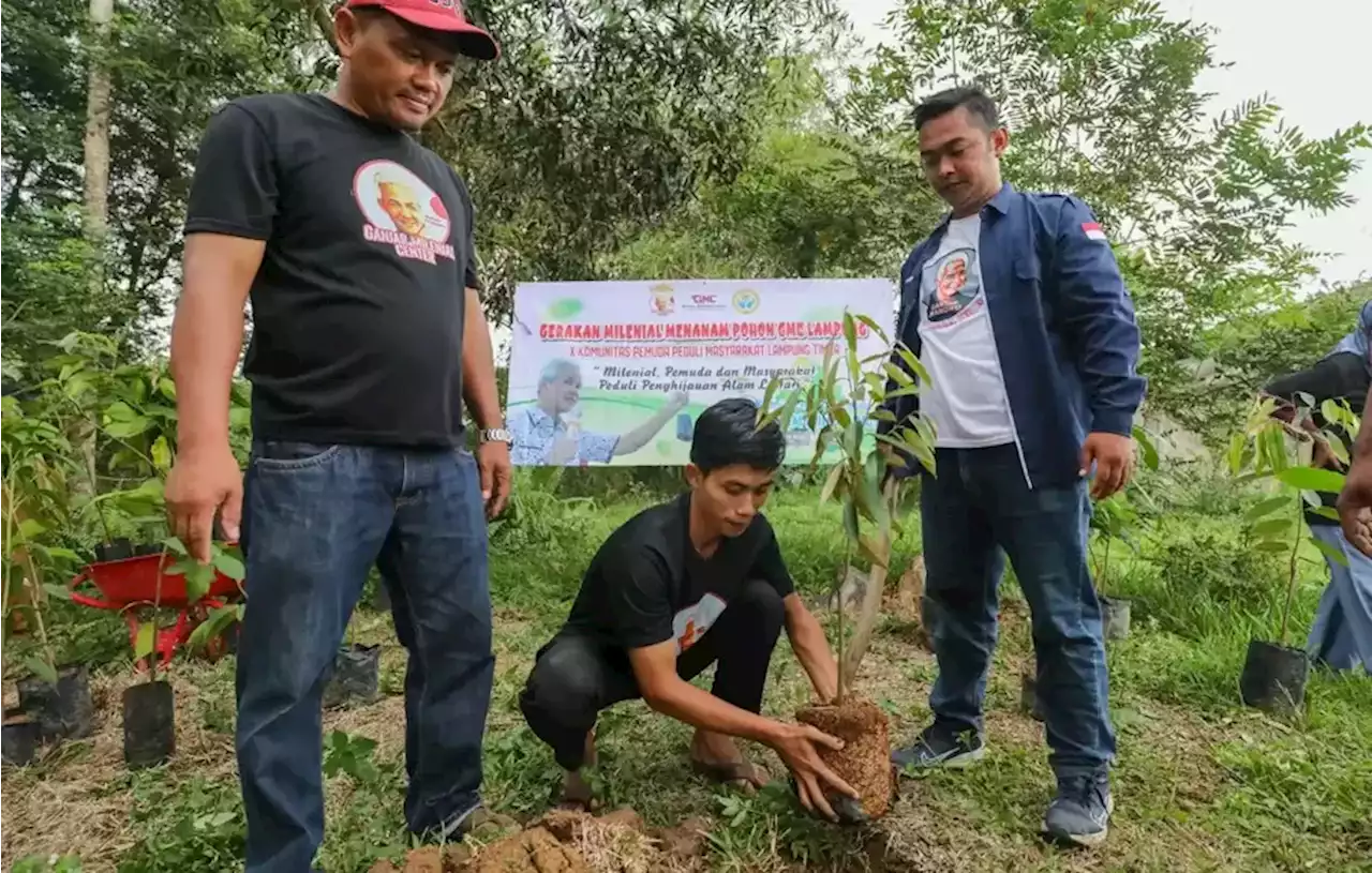 Hari Lingkungan Hidup, Ganjar Milenial Center Lakukan Penanaman Massal di Lampung Timur