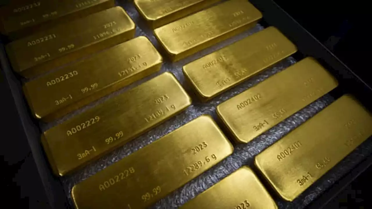 Gold trades in tight range as investors await Fed decision