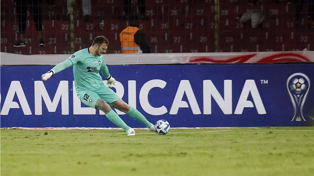 Sul-Americana: Perri volta a salvar Botafogo, que resiste e empata com a LDU na altitude