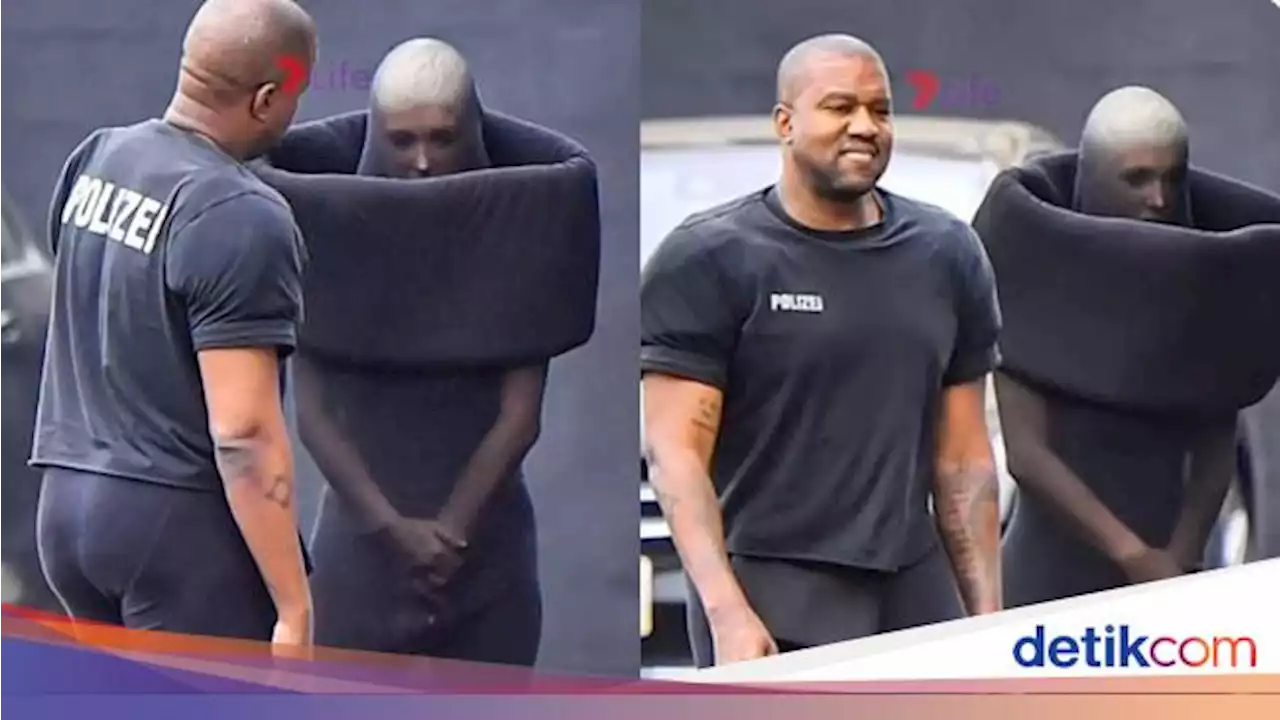 Gaya Istri Kanye West ke Gereja Disorot, Bajunya Absurd bak Pakai Kondom