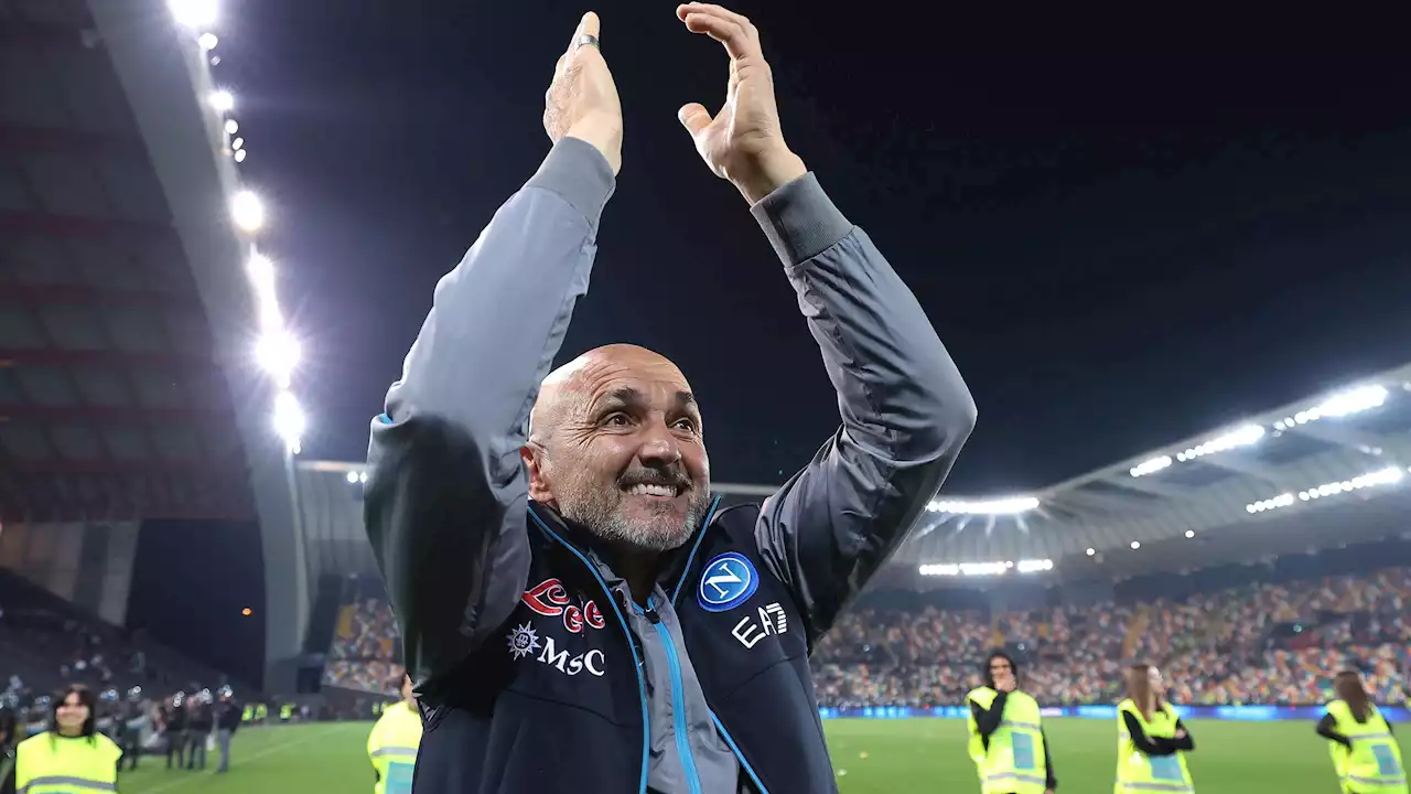 Vidéo - Les ultras de Naples rendent à Luciano Spalletti le volant de sa voiture volée en 2021