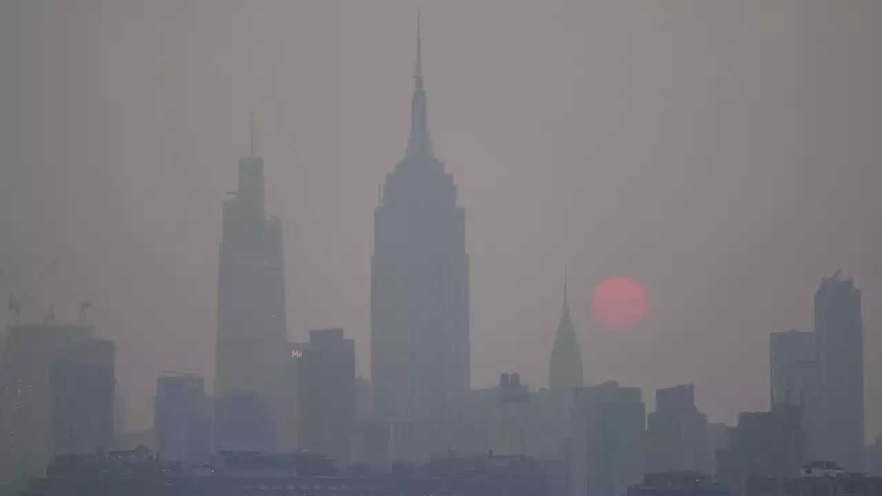 FAA issues ground stop for NYC's LaGuardia Airport due to wildfire smoke