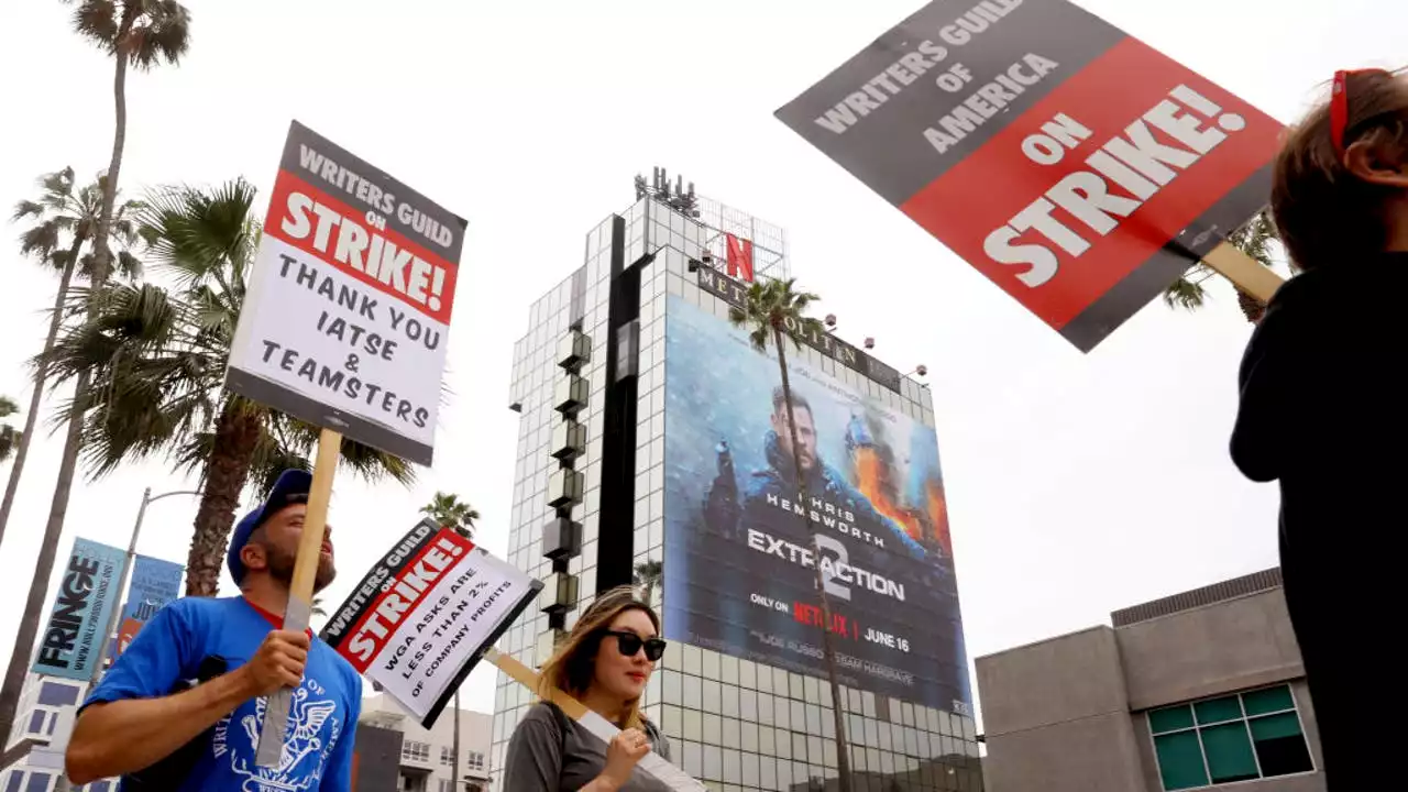 LA County Supervisors formally support WGA strike