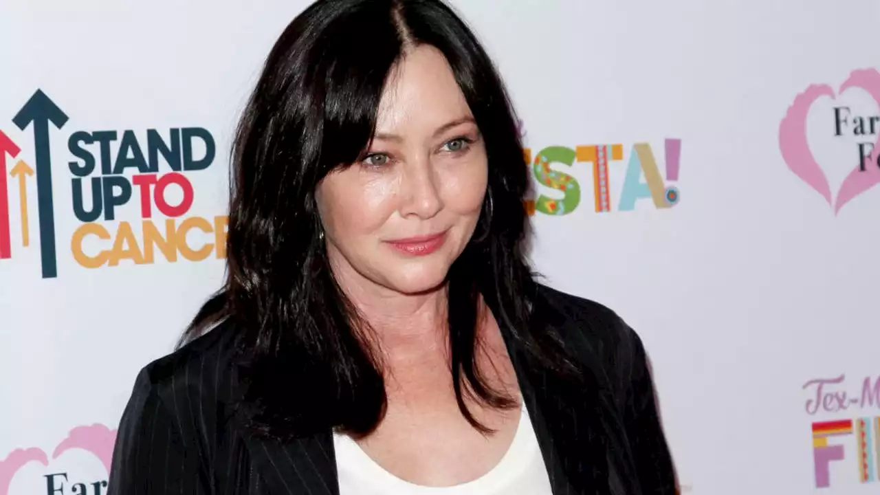 Shannen Doherty, '90210' star, reveals cancer has spread to her brain in emotional video