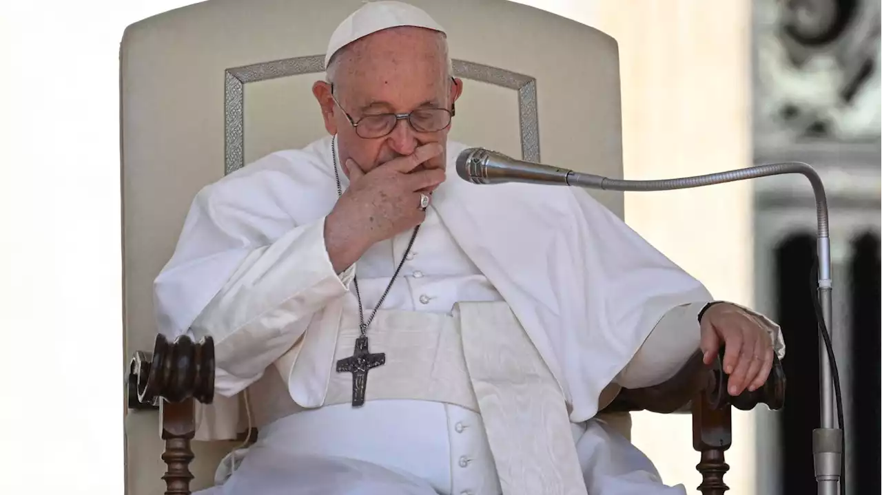 Le pape François va être opéré en urgence pour un risque d'occlusion intestinale