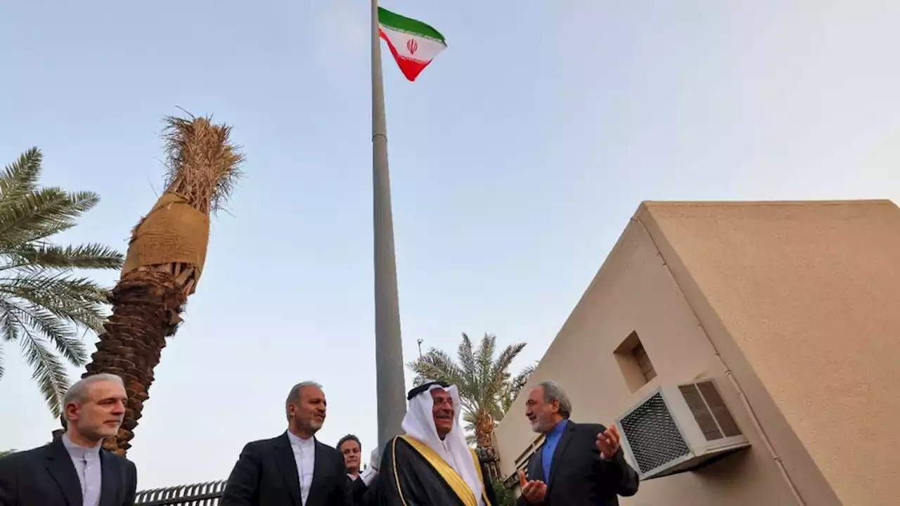 Bendera Iran Berkibar Lagi di Saudi, AS Minta Saudi Berbaikan dengan Israel