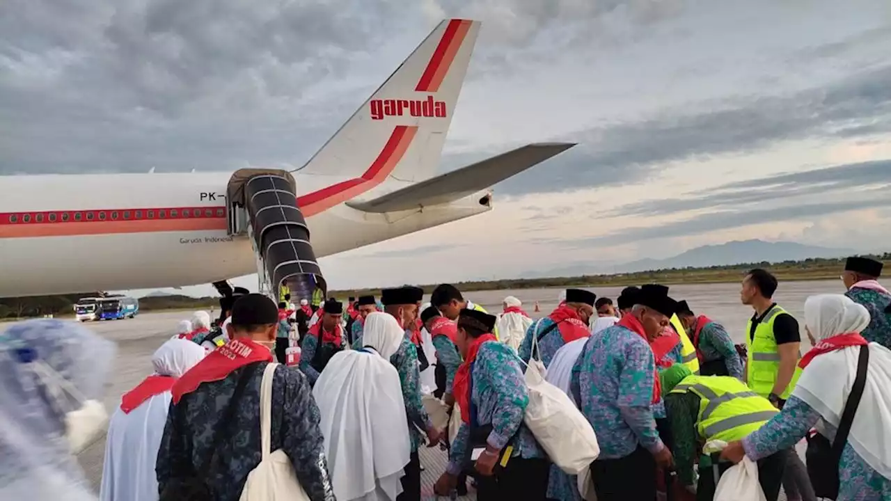 Kloter Pertama Calon Jemaah Haji Embarkasi Lombok Berangkat ke Tanah Suci