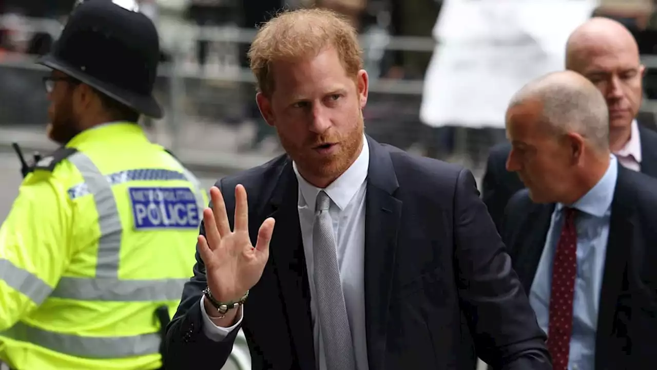 Royal fans divided over Outlander actor playing Prince Harry in court case reconstruction